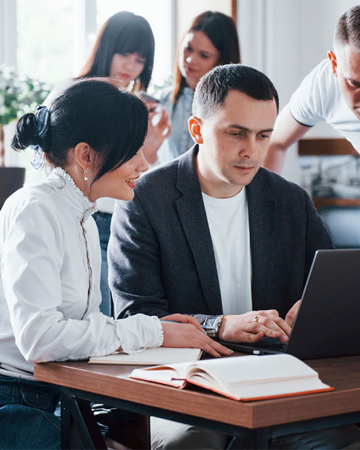 Bookkeeper meeting with a food business owner